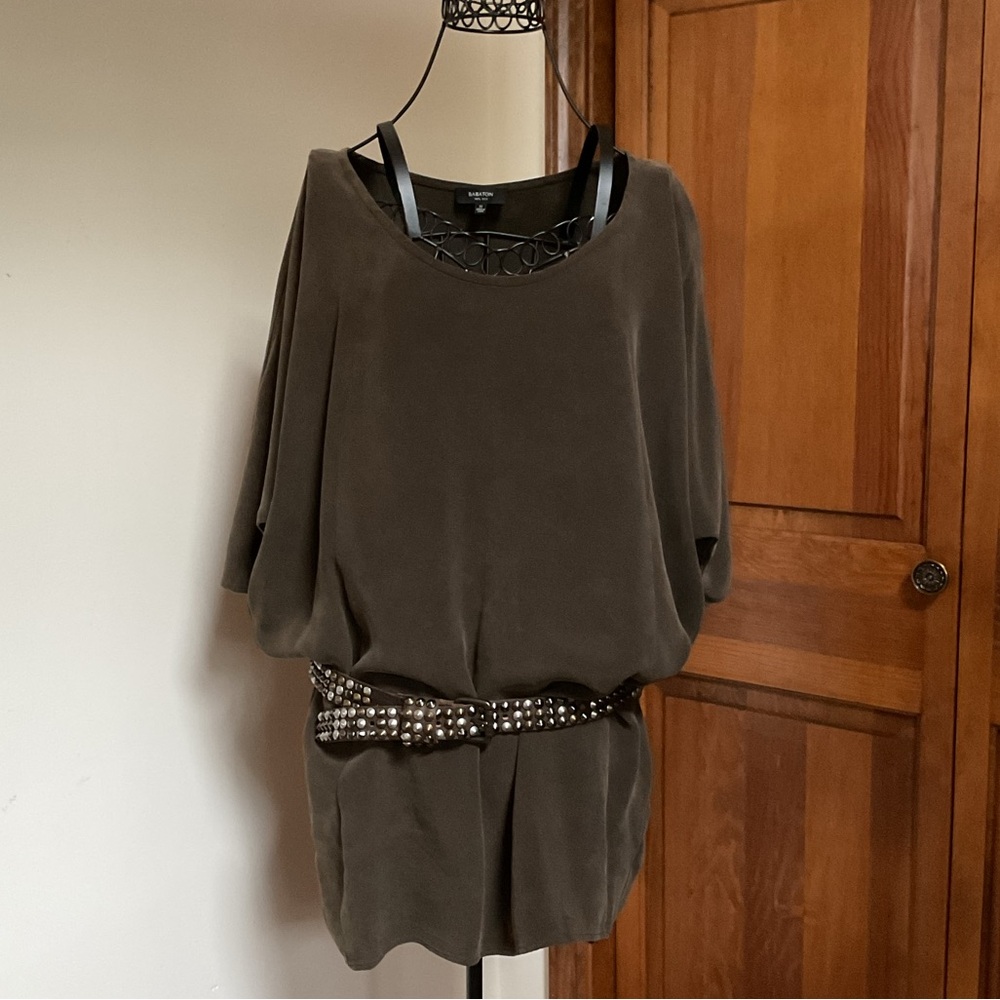 Aritzia Babaton silk hunter green dress size XS